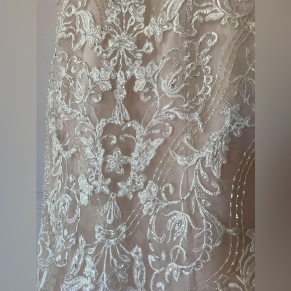 Essence Bridal Collection; Ivory w blush tone underneath;size 4-6(Bride size 10) - Picture 6 of 10